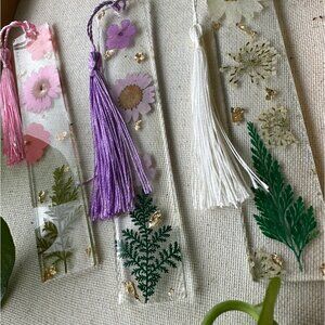 Pressed Flower Resin Bookmark - Handmade Floral Bookmark, Gift for Book Lovers,